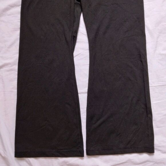 Victoria Secret Black Yoga Pants Flare Roll Down Waist Y2K Womens Size XL Short - Picture 3 of 10
